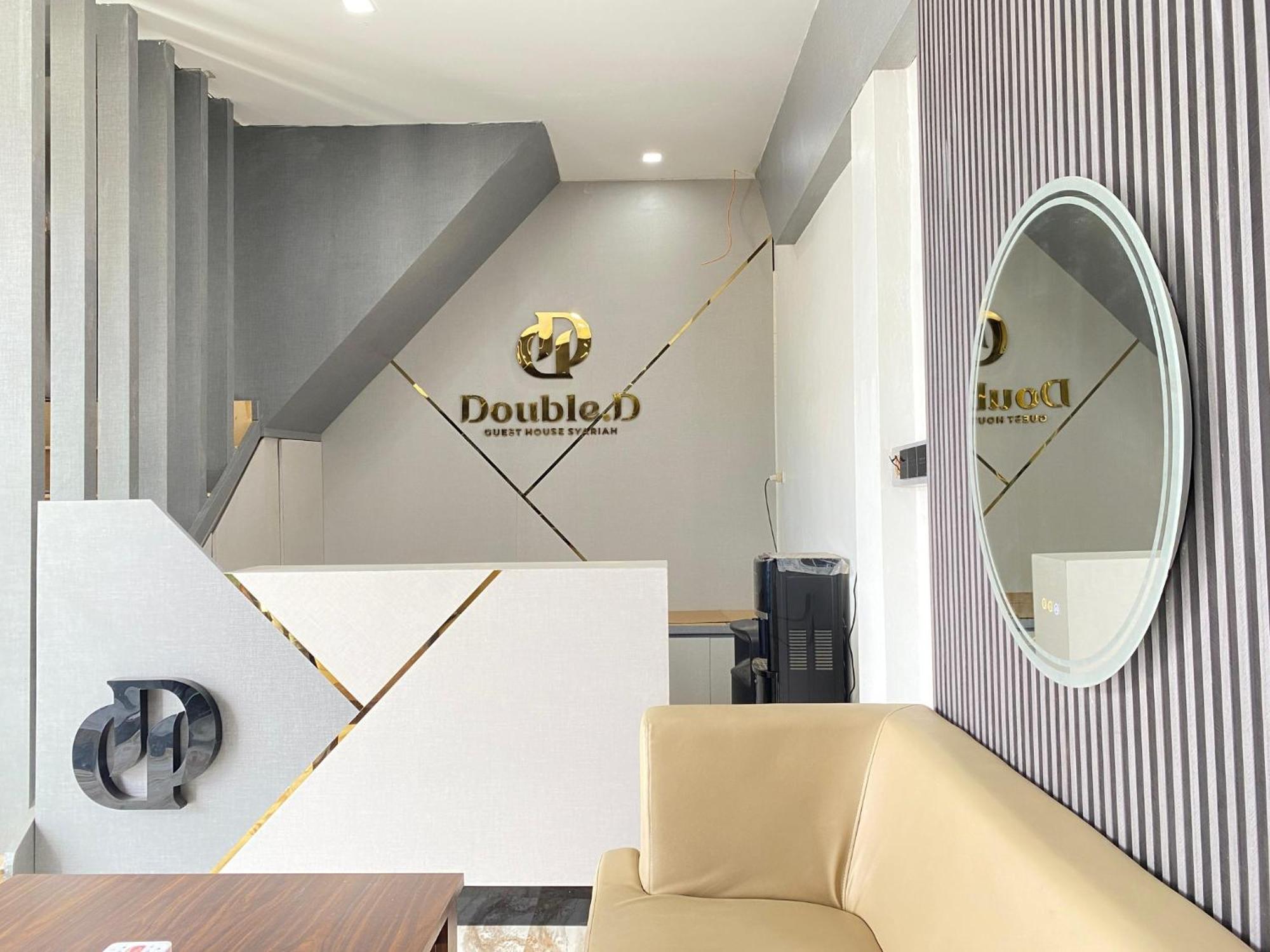 Double D Guesthouse Syariah Букіттінгі Екстер'єр фото