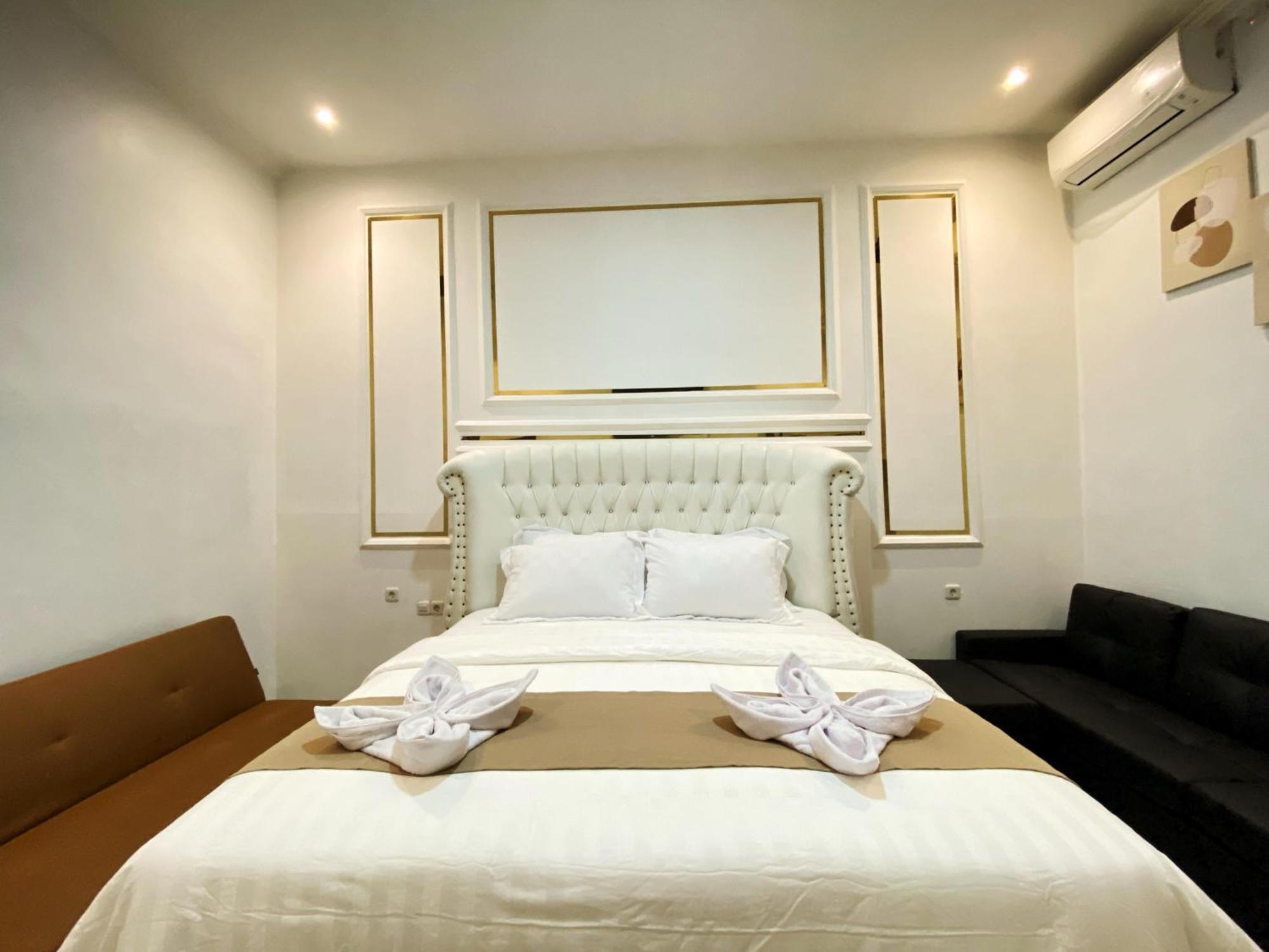 Double D Guesthouse Syariah Букіттінгі Екстер'єр фото