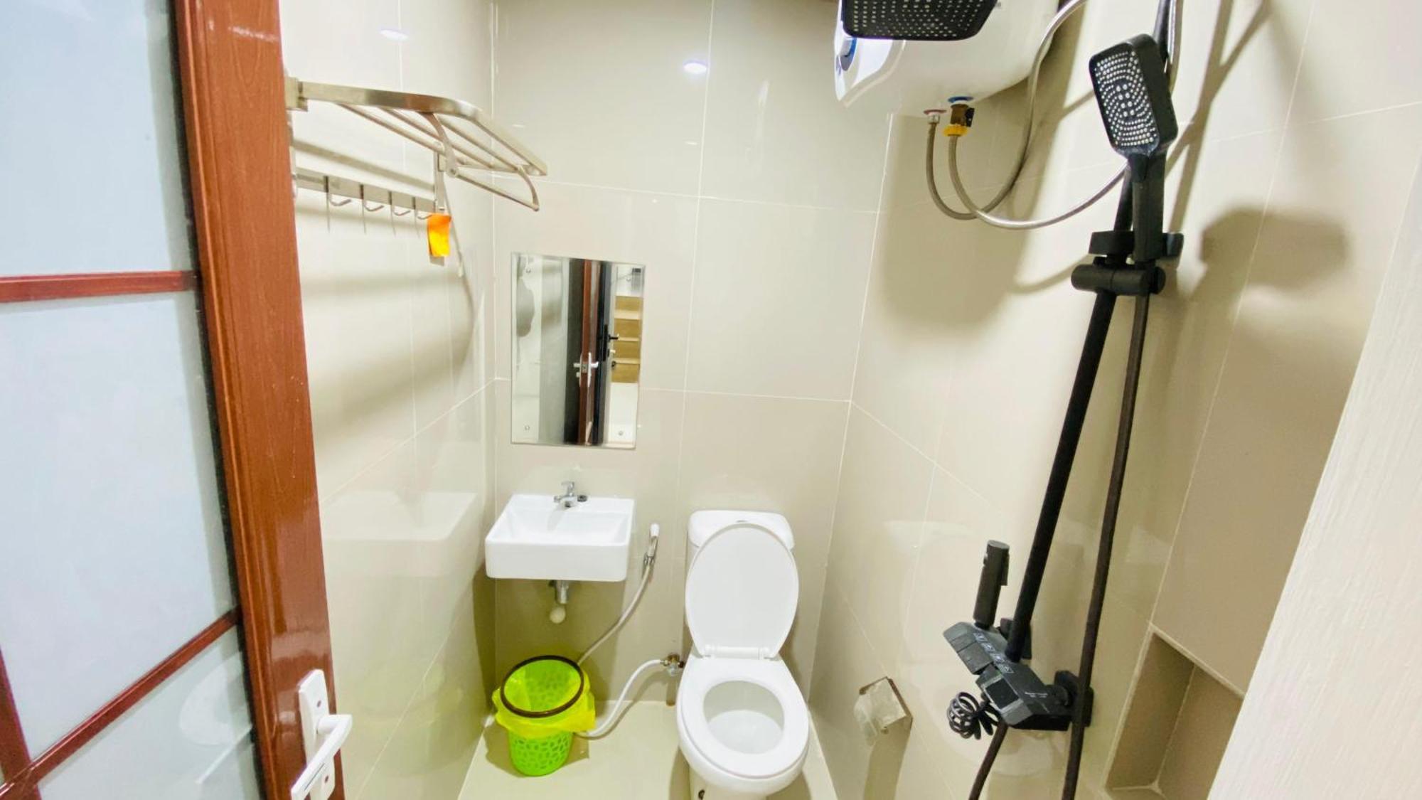 Double D Guesthouse Syariah Букіттінгі Екстер'єр фото